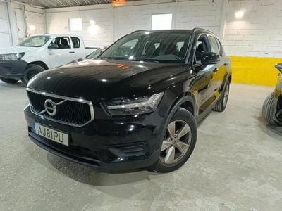Preto Usado 2021 Volvo XC40 Momentum SUV | € 24.990 (Bom preço)