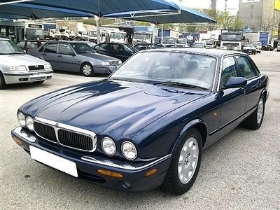 Jaguar XJ8