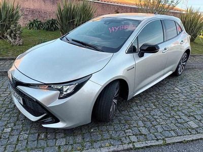 Cinzento Usado 2021 Toyota Corolla | € 23.650 (Preço justo)