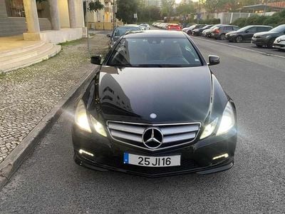 Usado Mercedes E250 204 HP (150 kW) 2010 Preto Coupé