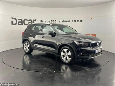 Preto Usado 2021 Volvo XC40 Momentum SUV | € 25.899 (Preço justo)