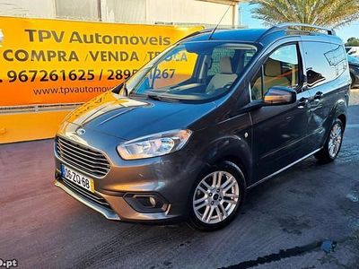 Cinza Usado 2019 Ford Tourneo Titanium Monovolume | € 13.950