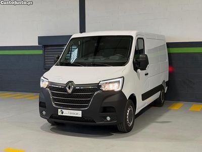 Usado Renault Master 135 HP (99 kW) 2022 Branco Monovolume