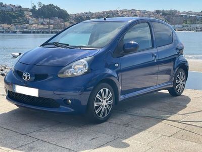 usado Toyota Aygo Caixa Automatica 5 portas