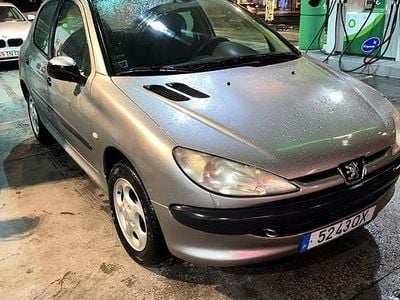 Usado 2002 Peugeot 206 Sedan | € 1.600 (Preço justo)