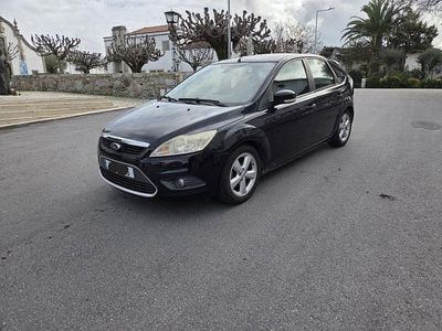 Usado 2009 Ford Focus Sedan | € 2.999 (Bom preço)