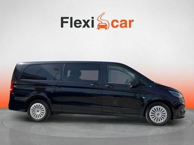 Usado Mercedes Vito 136 HP (100 kW) 2022 Preto Van