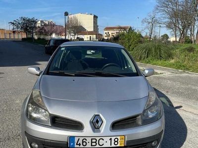 usado Renault Clio III 1.5 dCi Diesel 86 cv - 2006