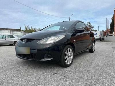 Preto Usado 2011 Mazda 2 Citadino | € 3.200