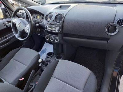usado Mitsubishi Colt 1.3