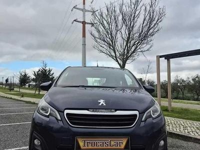Usado Peugeot 108 Active 69 HP (50 kW) 2016 Azul escuro Citadino