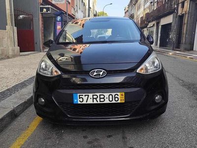Usado Hyundai i10 67 HP (49 kW) 2016 Preto Citadino