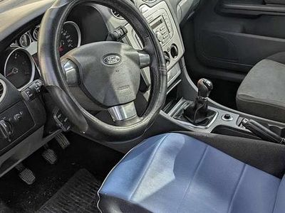 Usado Ford Focus 109 HP (80 kW) 2008 Cinzento Carrinha