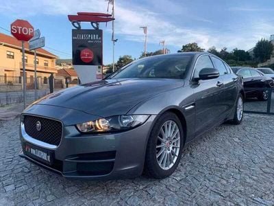 Cinzento Usado 2016 Jaguar XE Prestige Sedan | € 19.900 (Caro)
