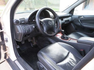 Mercedes C200