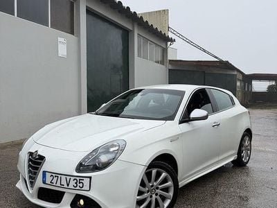 Usado Alfa Romeo Giulietta 105 HP (77 kW) 2011 Citadino