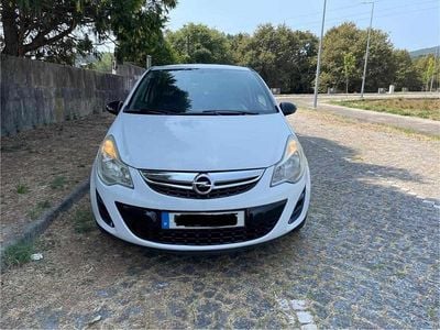 Usado Opel Corsa 75 HP (55 kW) 2011 Branco Citadino