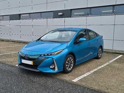 Usado Toyota Prius Luxury 72 HP (52 kW) 2017 Sedan