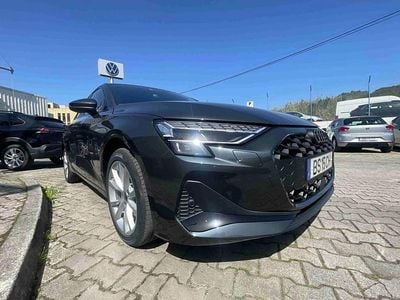 Cinzento Usado 2025 Audi A3 Advanced Carrinha | € 38.990