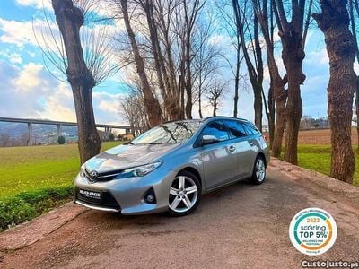 Usado Toyota Auris Sport 90 HP (66 kW) 2014 Cinza Carrinha