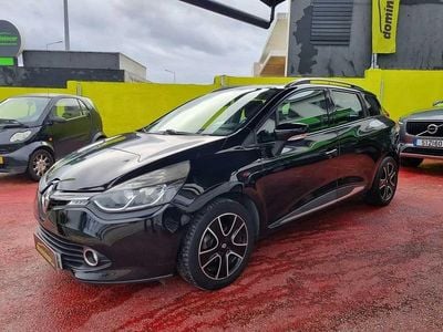 Usado Renault Clio IV 90 HP (66 kW) 2015 Preto Carrinha