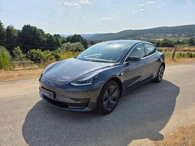 Cinzento Usado 2019 Tesla Model 3 Sedan | € 23.900 (Preço justo)