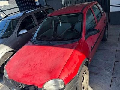 Vermelho Usado 1997 Opel Corsa | € 1.100
