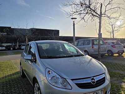 Usado 2008 Opel Corsa Sedan | € 5.999 (Preço elevado)