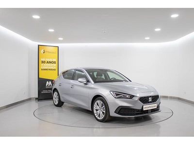 Usado Seat Leon 110 HP (80 kW) 2021 Cinzento