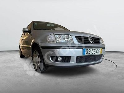Usado VW Polo 50 HP (36 kW) 2000 Sedan