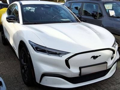 Branco Usado 2023 Ford Mustang Mach-E SUV | € 37.000 (Caro)