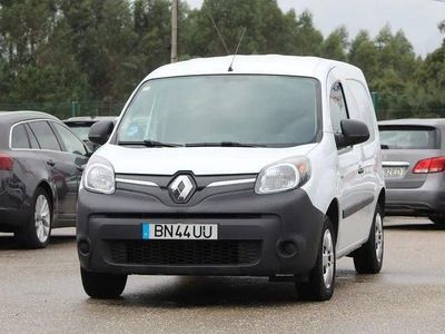Branco Usado 2019 Renault Kangoo Monovolume | € 12.500 (Preço justo)