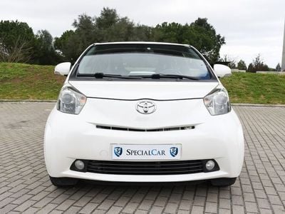 Toyota iQ