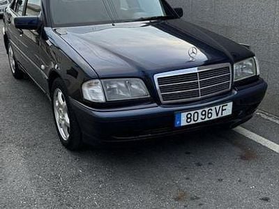 Usado 1997 Mercedes C220 Sedan | € 2.500