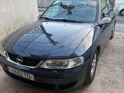 Usado 2002 Opel Vectra Sedan | € 3.300 (Preço justo)