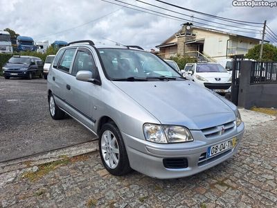 Cinza Usado 2002 Mitsubishi Space Star Van | € 2.500