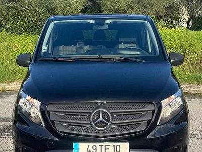 Usado Mercedes Vito 114 HP (83 kW) 2017 Preto Van