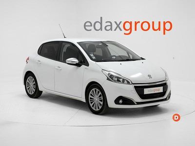 Branco Usado 2018 Peugeot 208 Citadino | € 9.990 (Preço justo)
