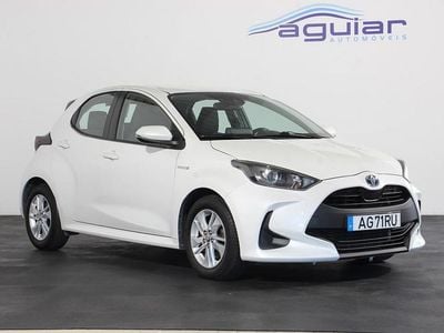 Branco Usado 2021 Toyota Yaris Hybrid Comfort | € 19.500 (Preço justo)
