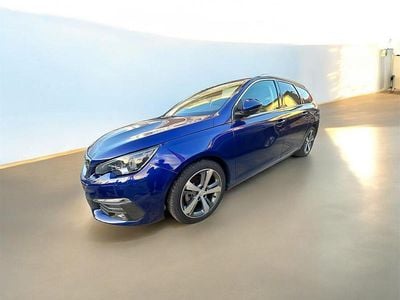Azul Usado 2018 Peugeot 308 Allure Carrinha | € 14.900 (Preço justo)