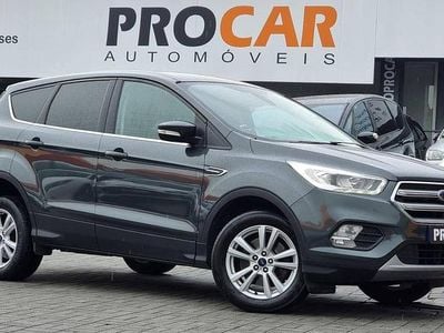 Cinza Usado 2018 Ford Kuga Titanium SUV | € 14.500