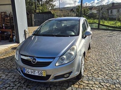 Usado 2008 Opel Corsa Sedan | € 3.300 (Preço justo)