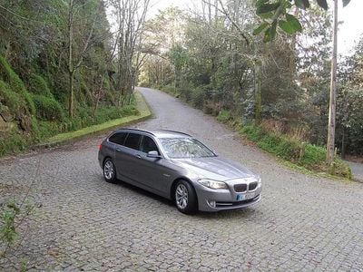 Usado BMW 520 Sport Line 184 HP (135 kW) 2013 Cinza escuro Carrinha