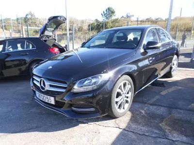 Cinzento Usado 2015 Mercedes 200 Citadino | € 19.500