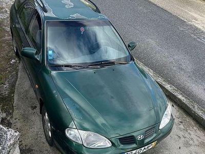 Usado Hyundai Lantra 85 HP (62 kW) 1999 Sedan