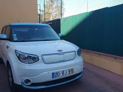 Branco Usado 2018 Kia Soul SUV | € 10.500