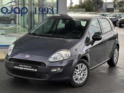 Usado Fiat Punto Lounge 69 HP (50 kW) 2018 Cinzento Citadino