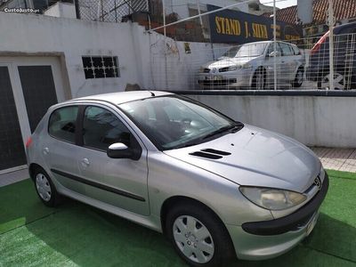 usado Peugeot 206 1.1 COLOR LINE