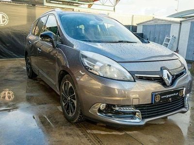 Cinzento Usado 2025 Nissan Juke SUV | € 23.900 (Preço justo)