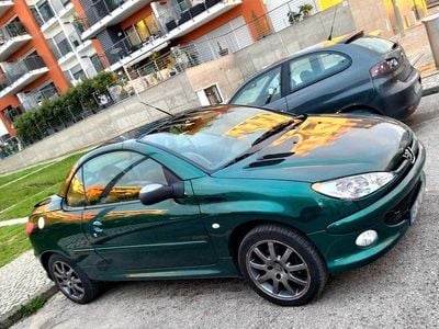 Usado 2002 Peugeot 206 CC Roland Garros Cabrios | € 2.850
